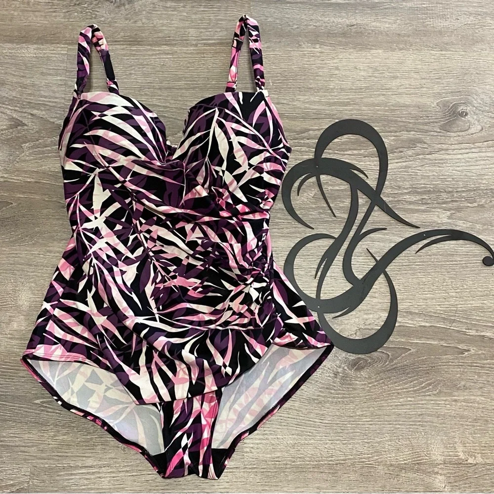 St. John’s Bay Tropical One Piece Swimsuit | Plus Size 14 Swimwear - Picture 2 of 3